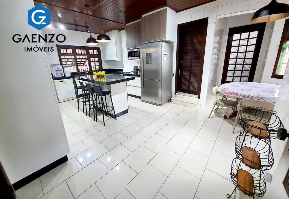 Apartamento, 5 quartos, 550 m² - Foto 1