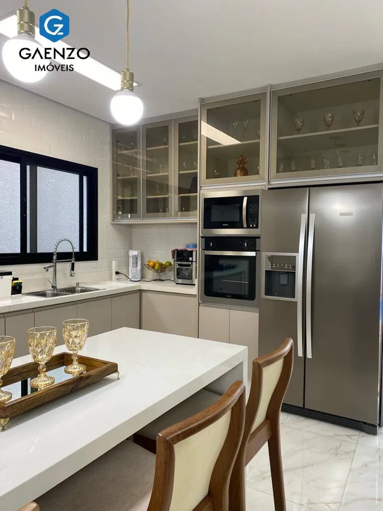 Casa, 3 quartos, 198 m² - Foto 11