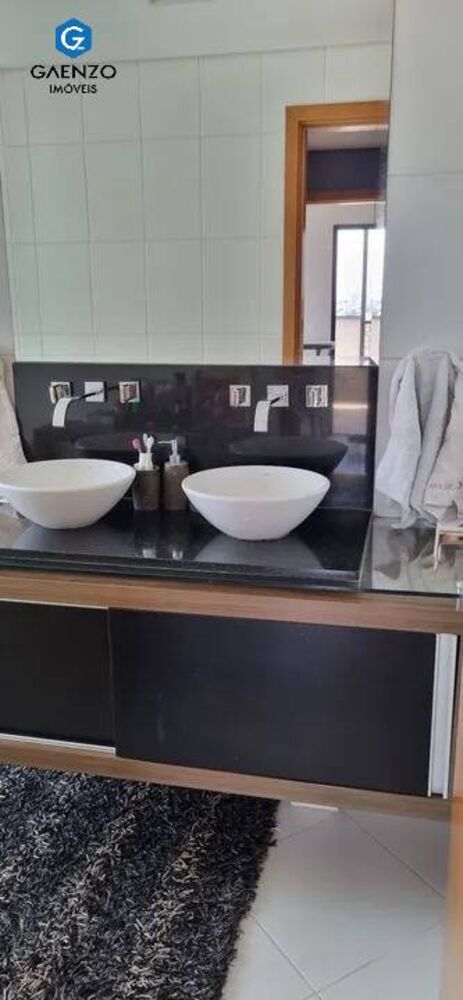 Apartamento, 3 quartos, 150 m² - Foto 1