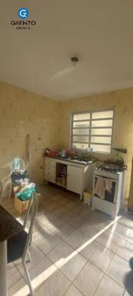 Casa à venda com 2 quartos, 125m² - Foto 1
