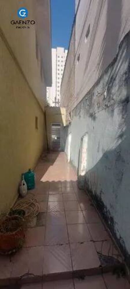 Casa à venda com 2 quartos, 125m² - Foto 4