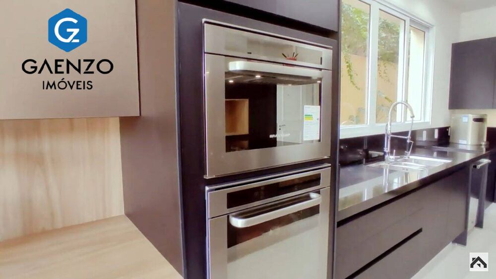 Casa à venda com 10 quartos, 2150m² - Foto 2