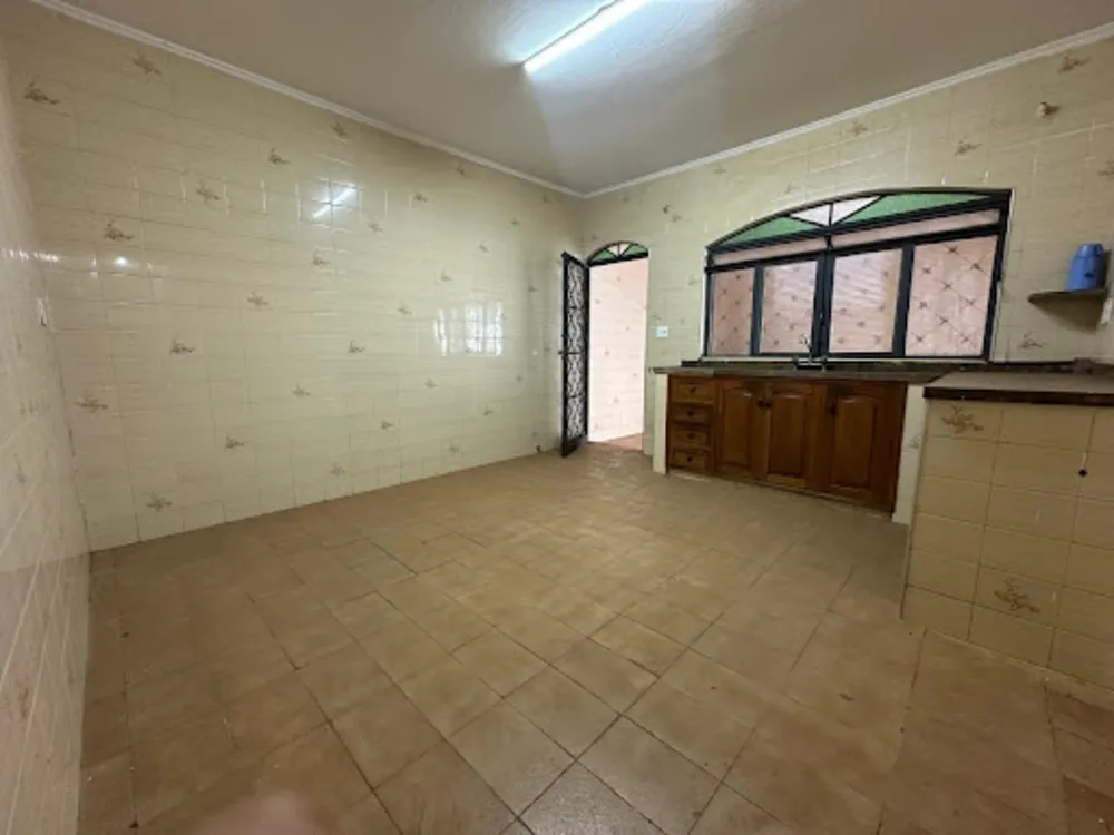 Casa, 3 quartos, 218 m² - Foto 3