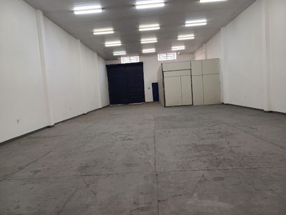 Depósito-Galpão-Armazém à venda, 240m² - Foto 2