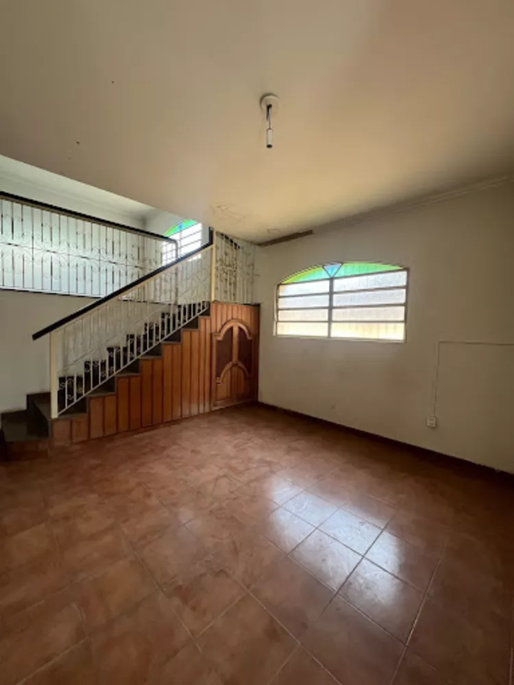 Casa, 3 quartos, 317 m² - Foto 1