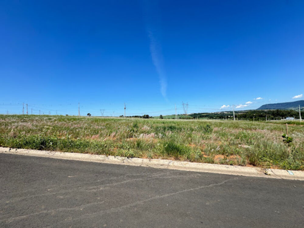 Loteamento e Condomínio, 450 m² - Foto 1