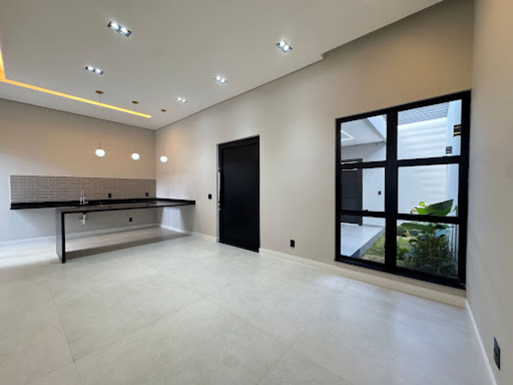 Casa à venda com 3 quartos, 150m² - Foto 1