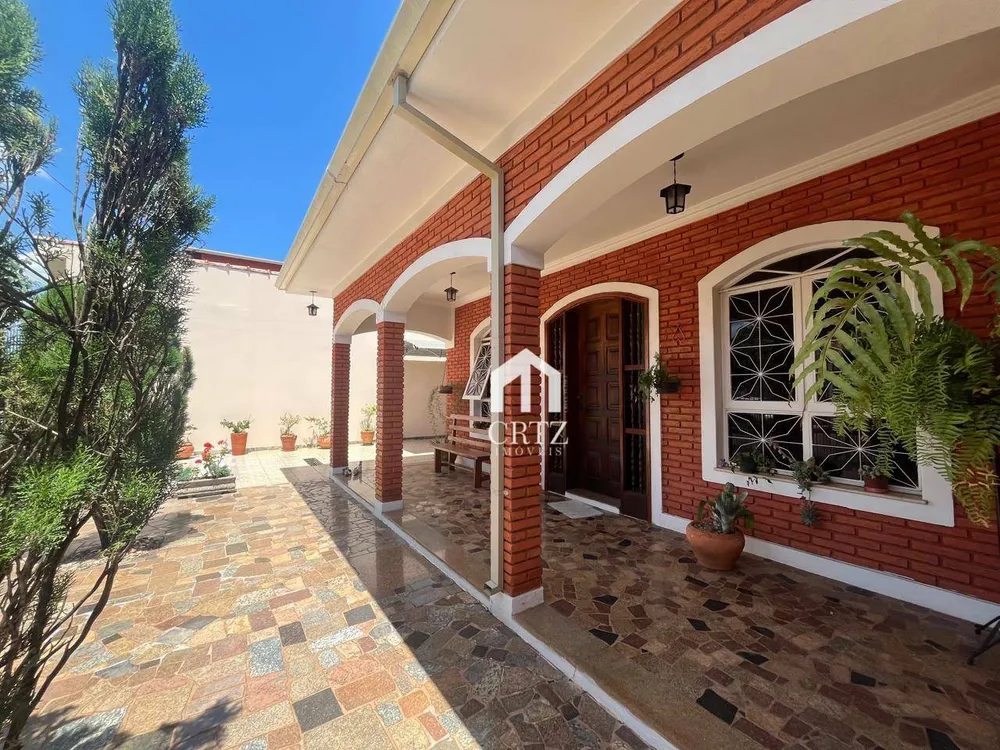 Casa, 4 quartos, 281 m² - Foto 1