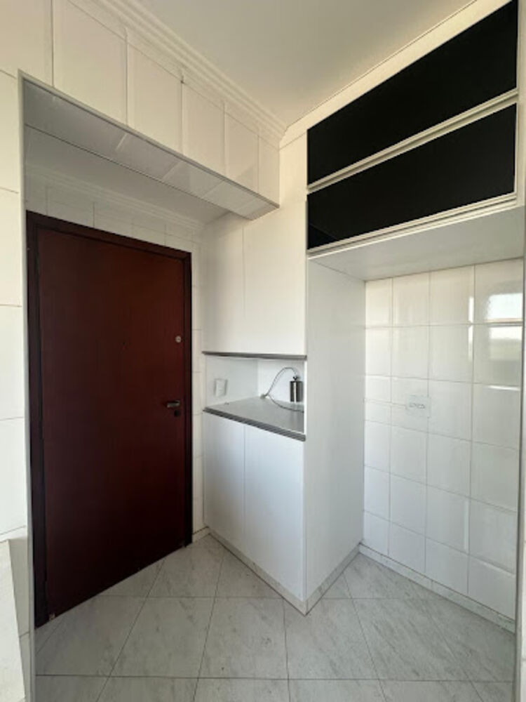 Apartamento, 4 quartos, 233 m² - Foto 2