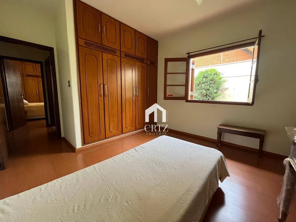 Casa, 3 quartos, 249 m² - Foto 2