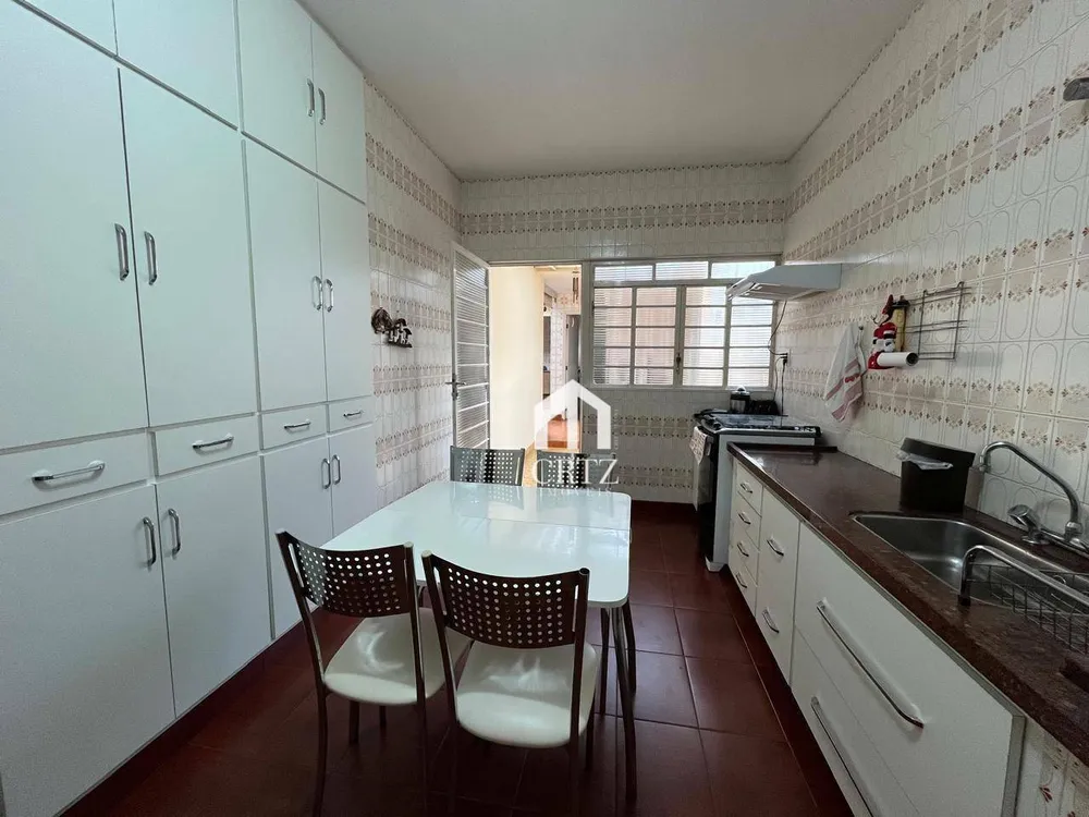 Casa, 3 quartos, 249 m² - Foto 6