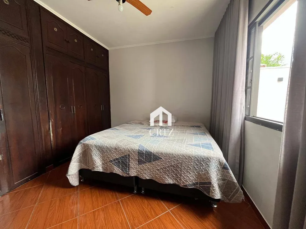Casa, 4 quartos, 217 m² - Foto 1