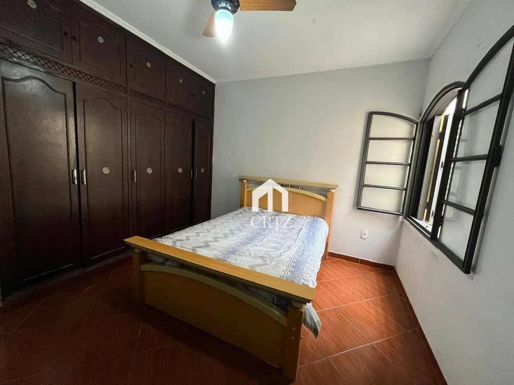Casa, 4 quartos, 217 m² - Foto 2