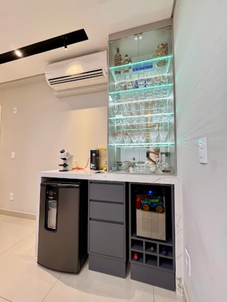 Apartamento à venda com 3 quartos, 77m² - Foto 1