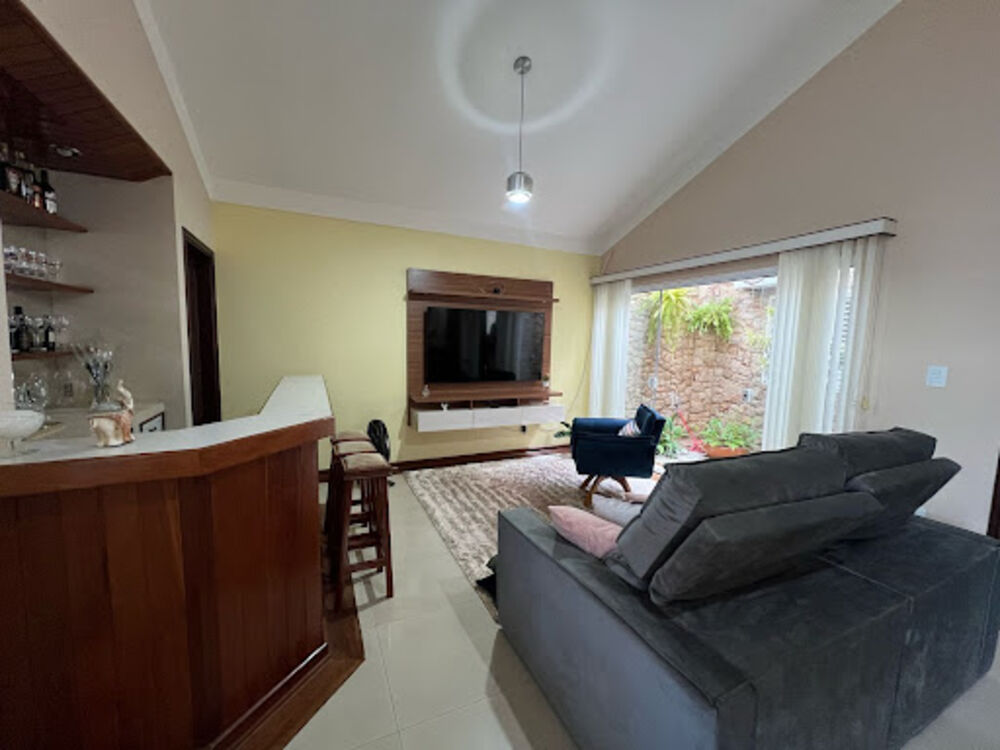 Casa à venda com 3 quartos, 215m² - Foto 3