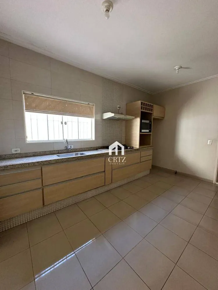 Casa, 3 quartos, 183 m² - Foto 4
