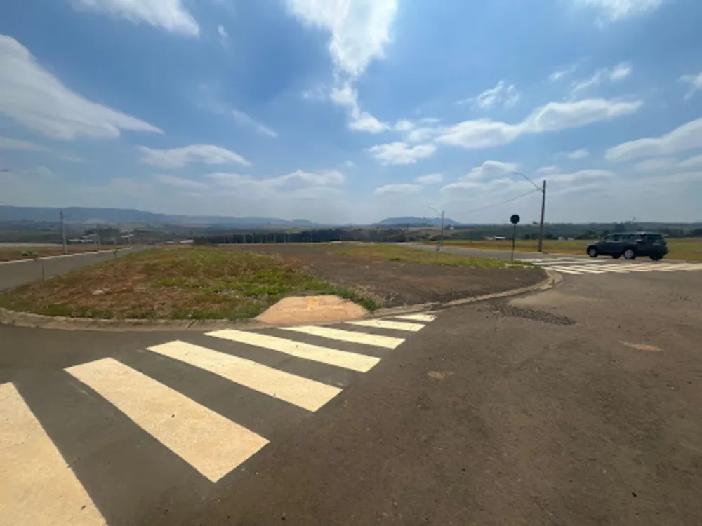 Loteamento e Condomínio, 727 m² - Foto 1