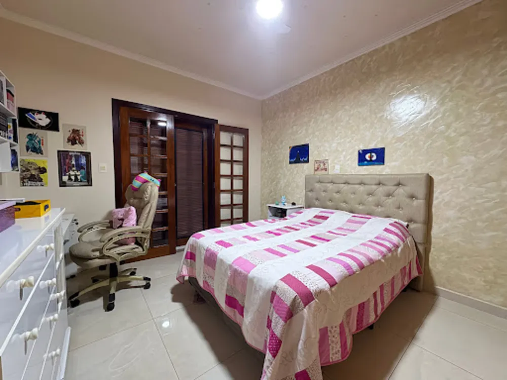 Casa, 3 quartos, 241 m² - Foto 12