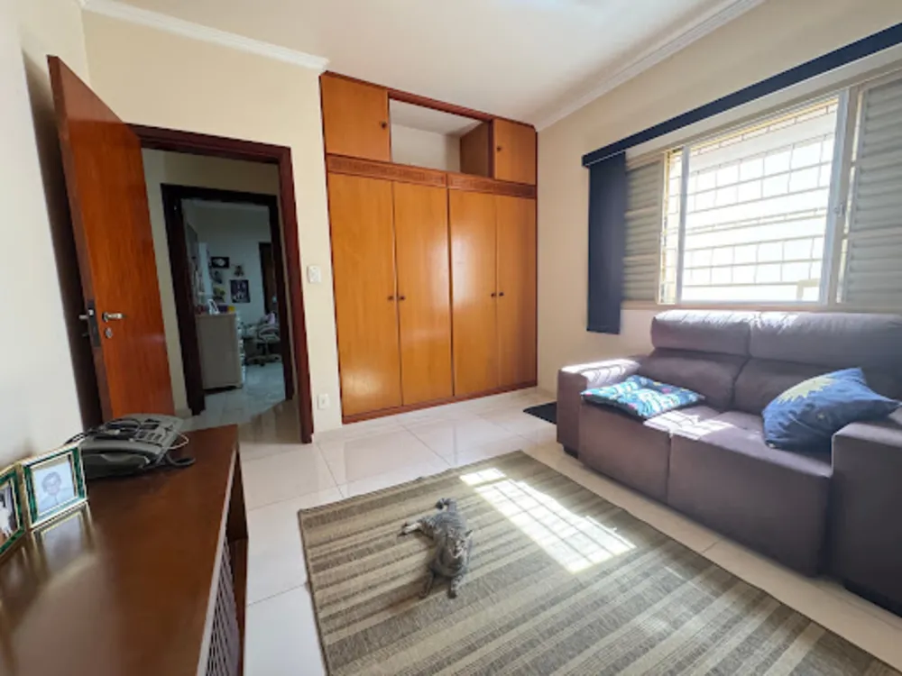 Casa, 3 quartos, 241 m² - Foto 13