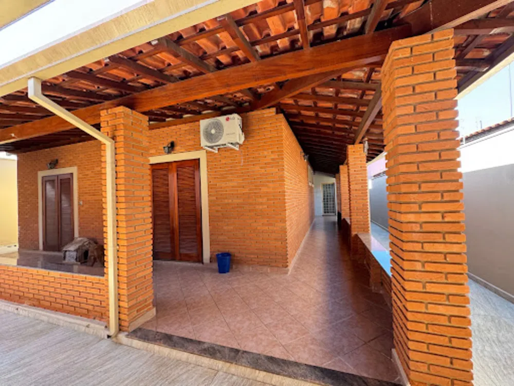 Casa, 3 quartos, 241 m² - Foto 2