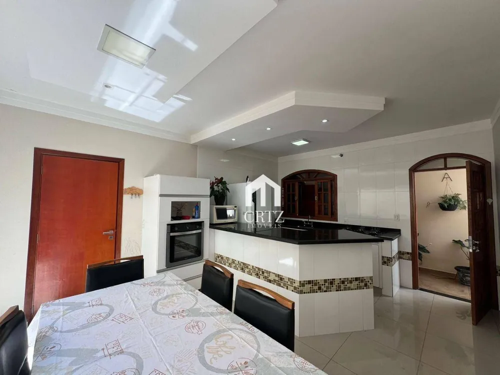 Casa, 3 quartos, 190 m² - Foto 4