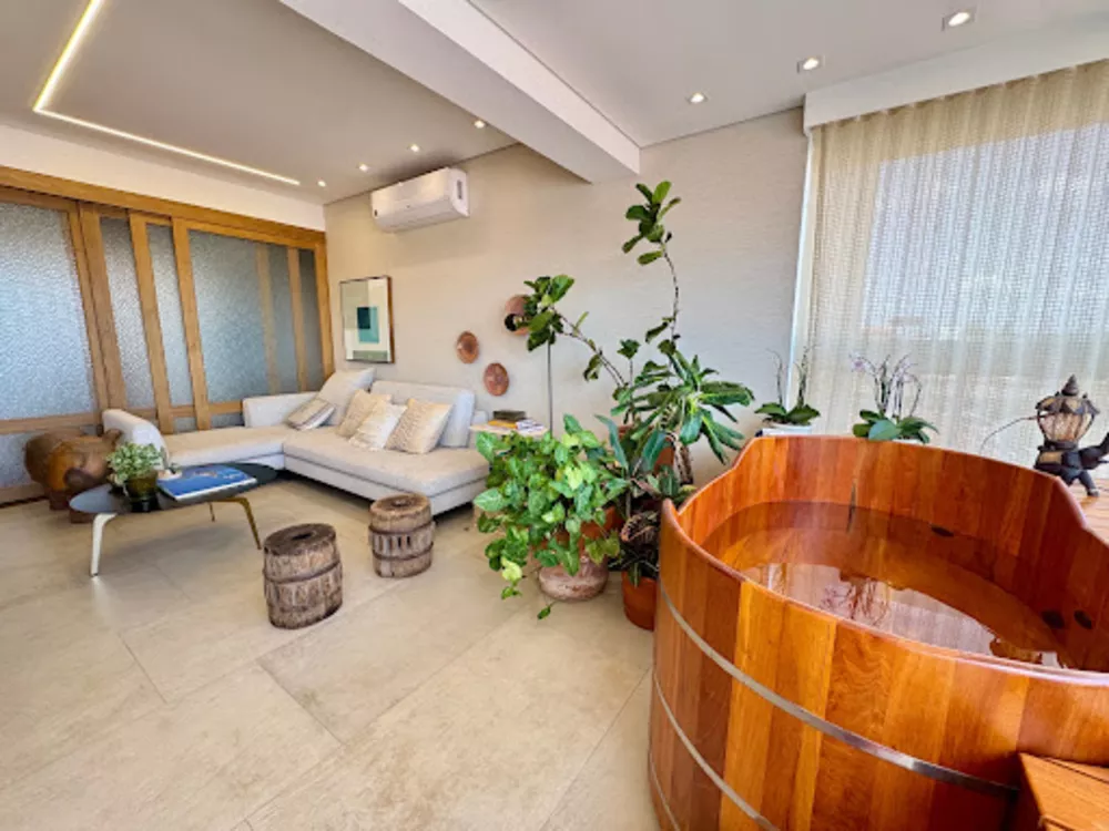 Apartamento, 3 quartos, 240 m² - Foto 1