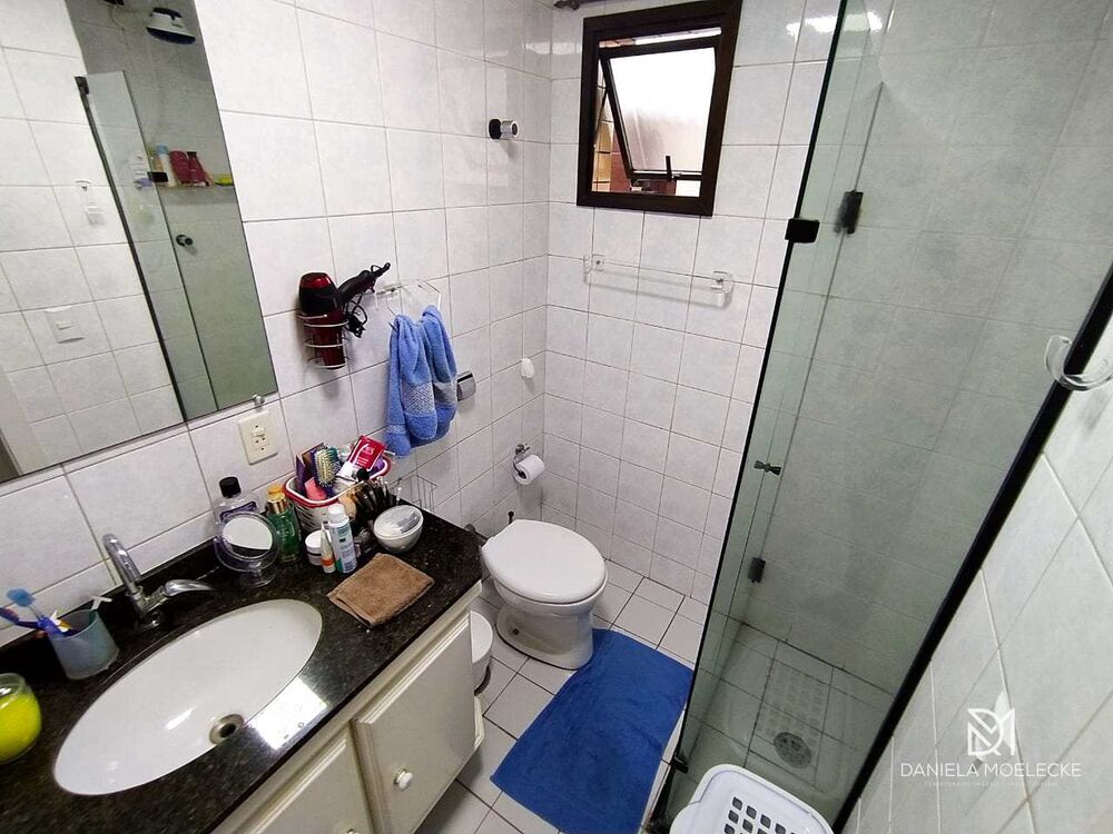 Apartamento à venda com 2 quartos, 75m² - Foto 4