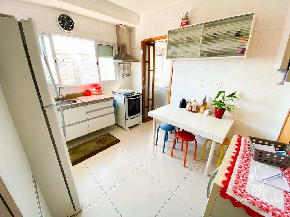 Cobertura, 3 quartos, 208 m² - Foto 9