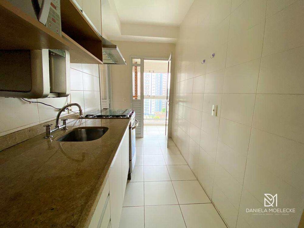 Apartamento à venda com 3 quartos, 97m² - Foto 8