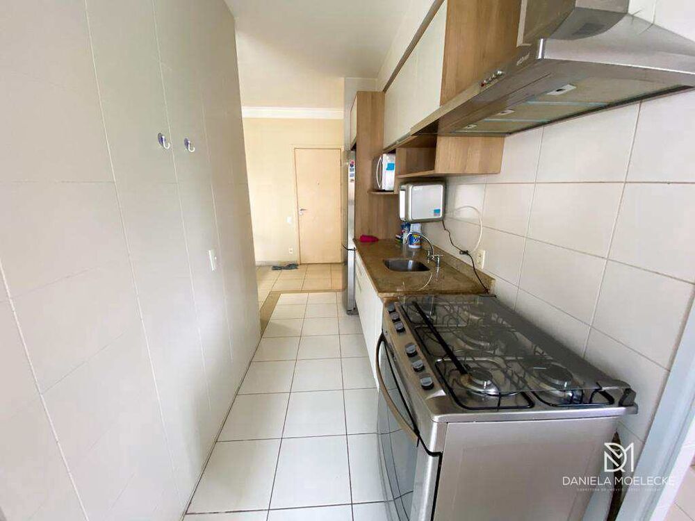 Apartamento à venda com 3 quartos, 97m² - Foto 7