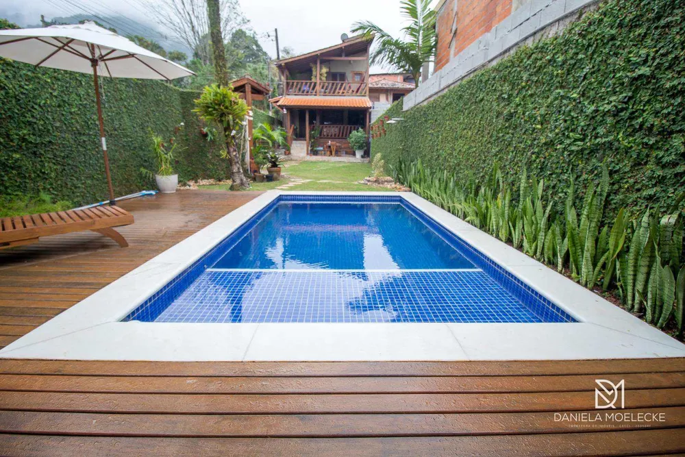 Casa, 3 quartos, 175 m² - Foto 1