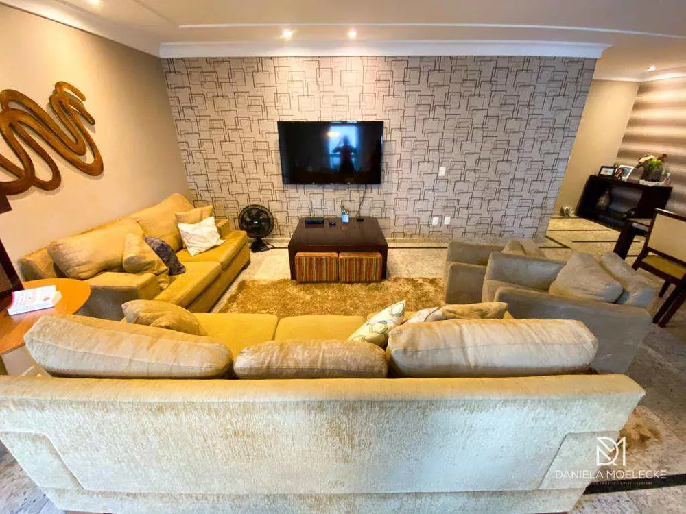 Apartamento, 3 quartos, 210 m² - Foto 1