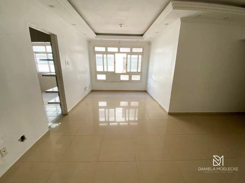 Apartamento à venda com 3 quartos, 122m² - Foto 2