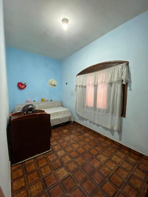 Casa à venda com 2 quartos, 69m² - Foto 2