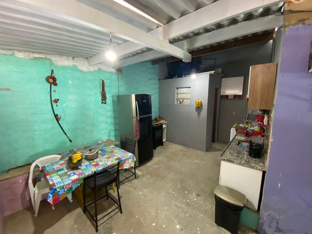 Casa à venda com 2 quartos, 49m² - Foto 15