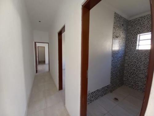 Casa à venda com 2 quartos, 70m² - Foto 5