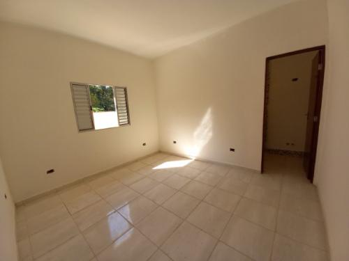 Casa à venda com 2 quartos, 70m² - Foto 8