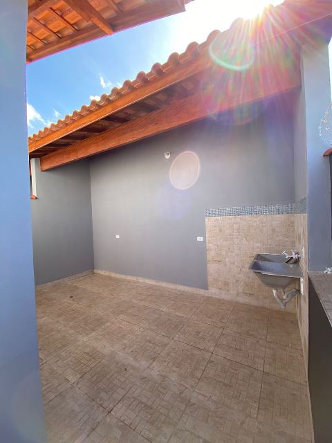 Casa à venda com 2 quartos, 68m² - Foto 18