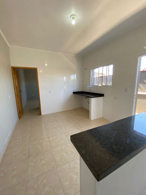 Casa à venda com 2 quartos, 68m² - Foto 7