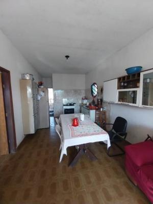 Casa à venda com 2 quartos, 70m² - Foto 12