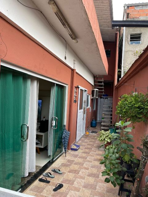 Casa, 4 quartos, 150 m² - Foto 1