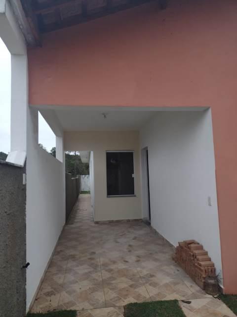 Casa à venda com 2 quartos, 60m² - Foto 2