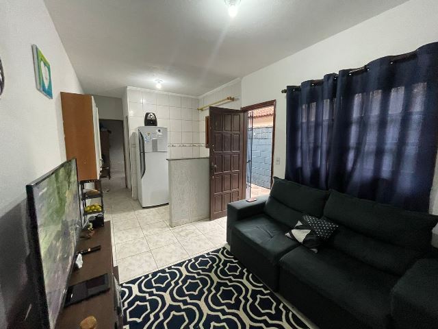 Casa à venda com 2 quartos, 59m² - Foto 2