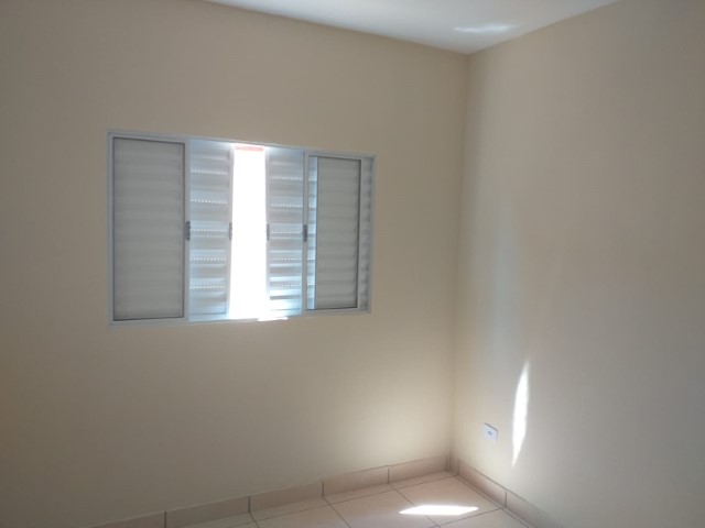 Casa à venda com 2 quartos, 72m² - Foto 18