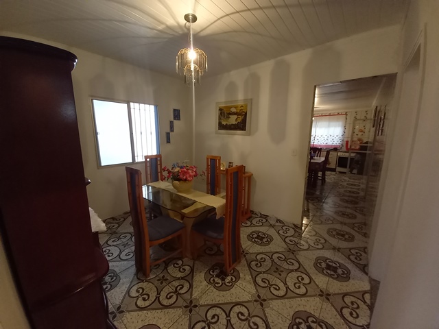 Casa à venda com 4 quartos, 90m² - Foto 4