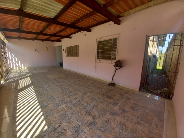 Casa à venda com 4 quartos, 90m² - Foto 6