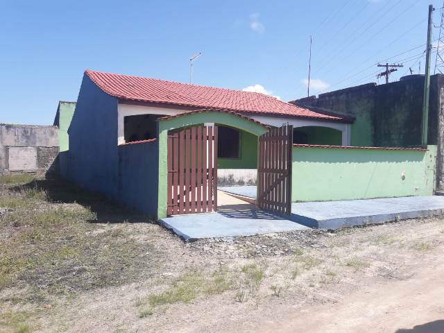 Casa à venda com 2 quartos, 100m² - Foto 1