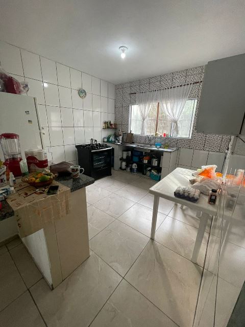 Casa à venda com 4 quartos, 200m² - Foto 3