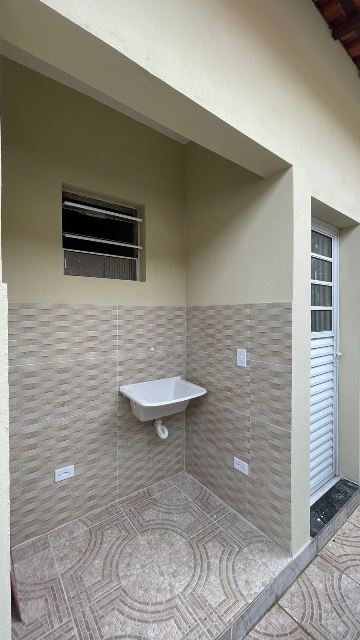 Casa à venda com 2 quartos, 80m² - Foto 3