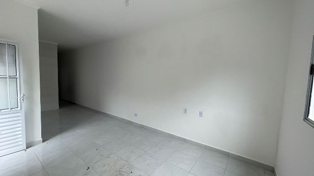 Casa à venda com 2 quartos, 80m² - Foto 4